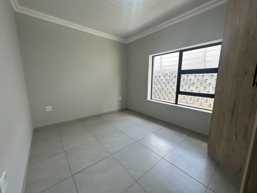 3 Bedroom Property for Sale in Fraaiuitsig Western Cape